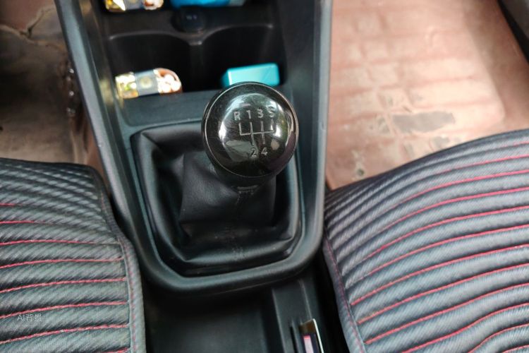 Volkswagen Santana 2017 car image #16