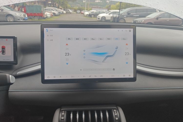 BYD Yuan Plus 2025 immagine di auto #13