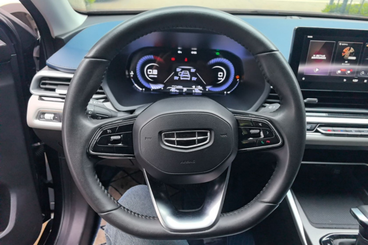 GEELY Emgrand 2023 image de voiture #11