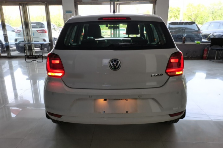 Volkswagen Polo 2018 car image #6