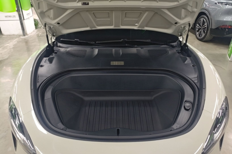 MI SU7 2024 immagine di auto #20