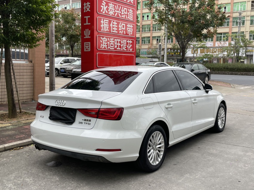 Audi A3 2017 car image #9