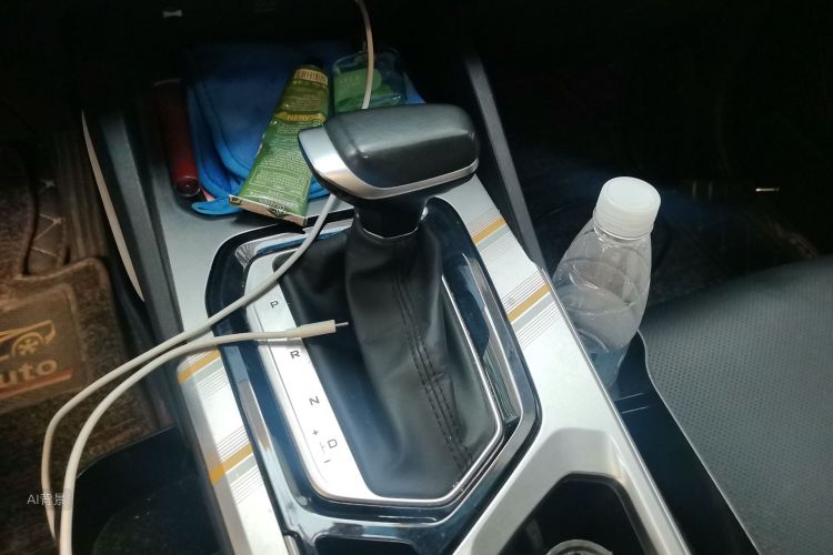 GEELY Emgrand L 2022 immagine di auto #16