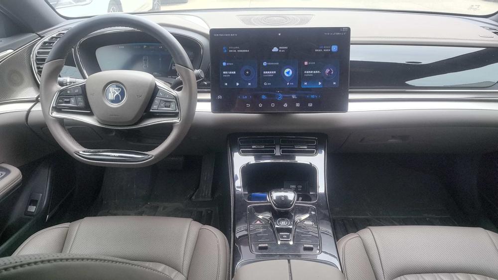 BYD Han 2023 immagine di auto #11