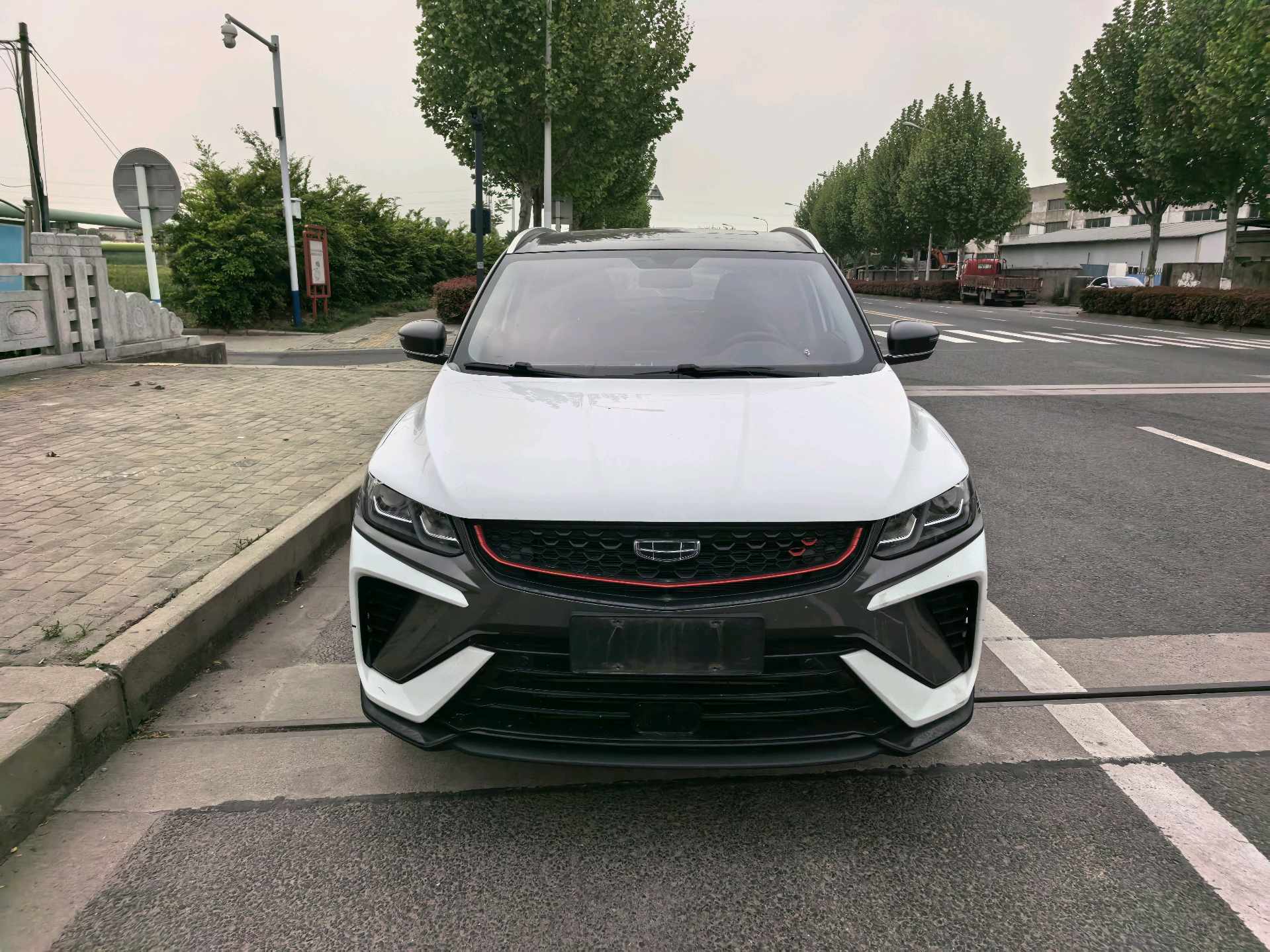 GEELY Coolray 2021 car image #2