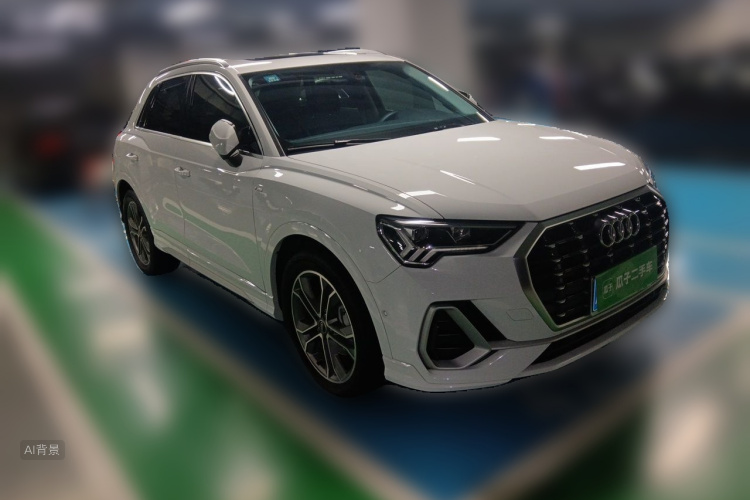 Audi Q3 2022 car image #4