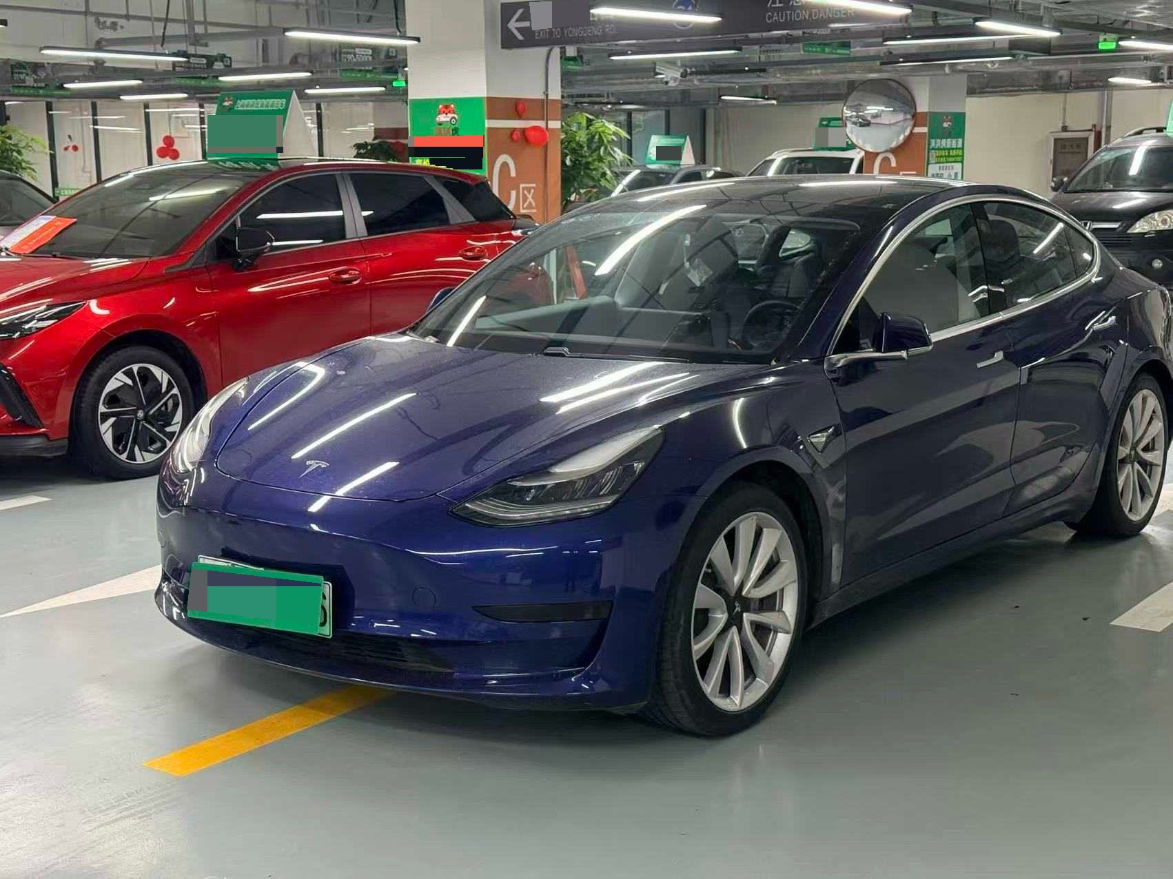 Tesla Model 3 2020 car image 