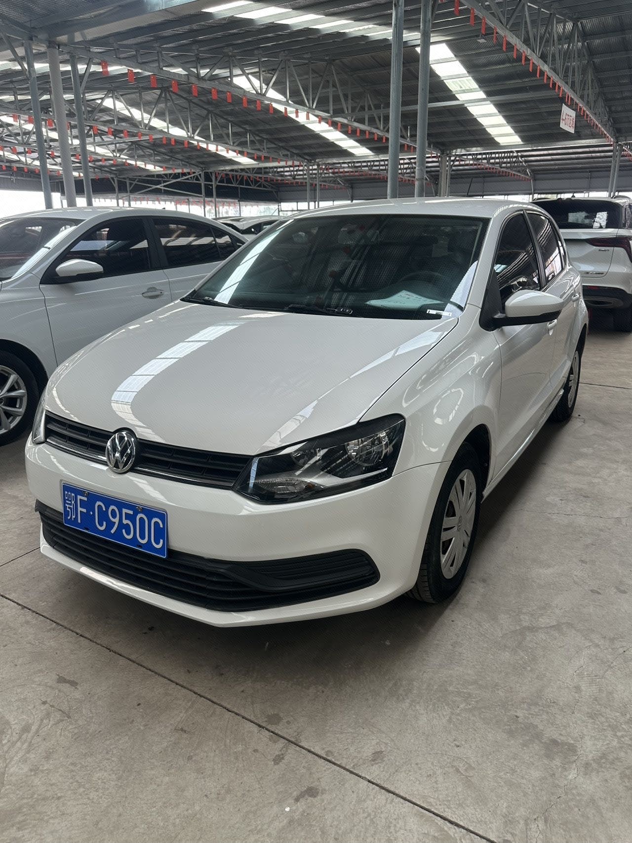 Volkswagen Polo 2017 car image 