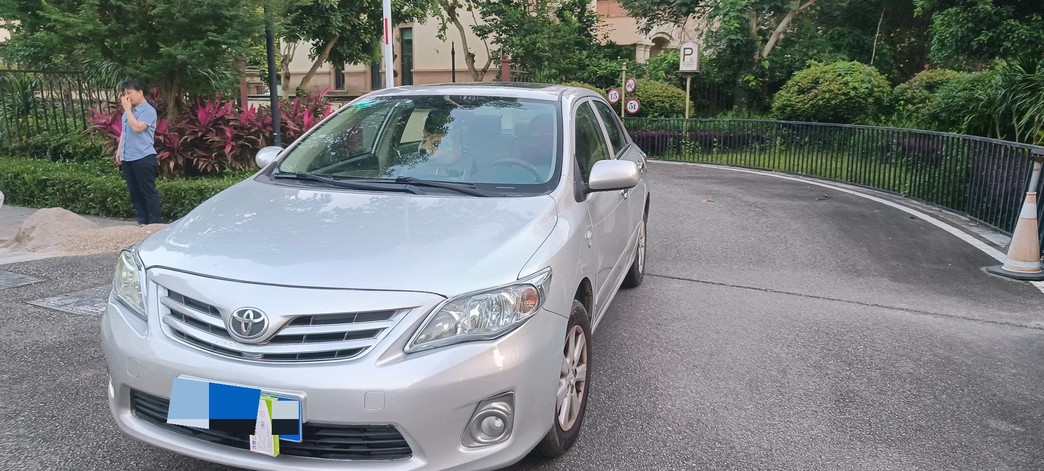 Toyota Corolla 2011 Toyota Corolla 2011 car image