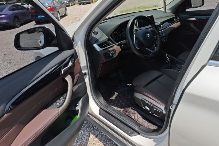 BMW X1 2020 car image #18