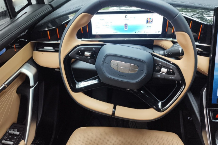 GEELY Boyue L 2023 car image #12