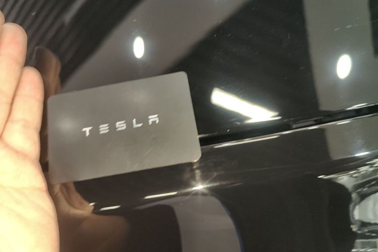 Tesla Model Y 2021 #9 Tesla Model Y 2021 car image #9