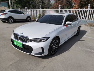 BMW 3 Series 2025 car image 