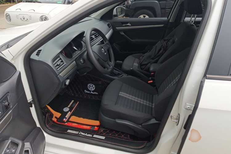 Volkswagen Lavida 2020 car image #25