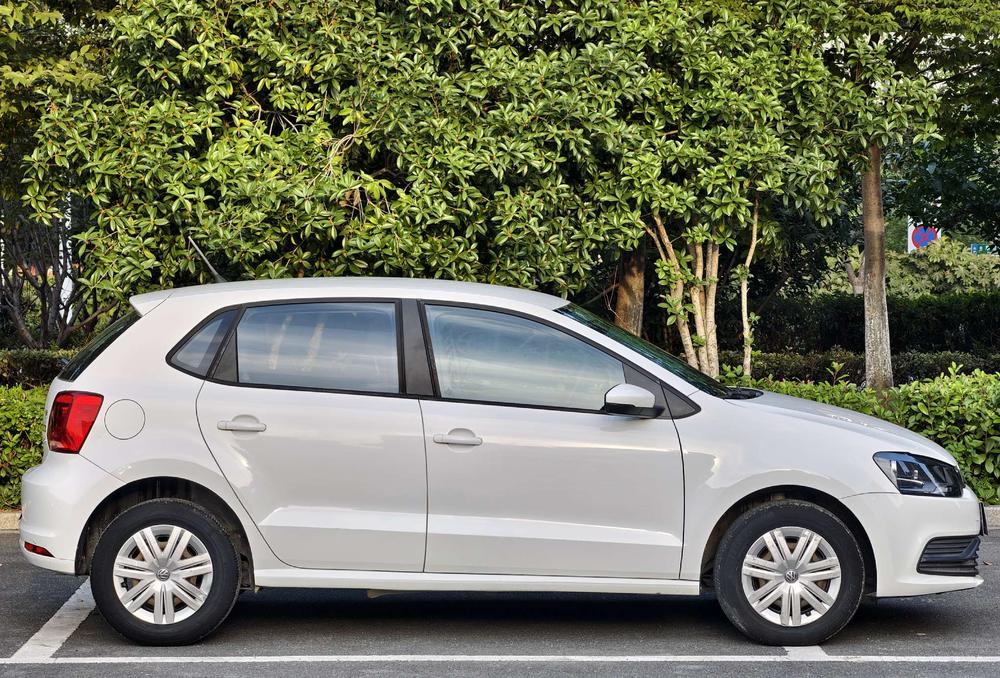 Volkswagen Polo 2017 car image #8