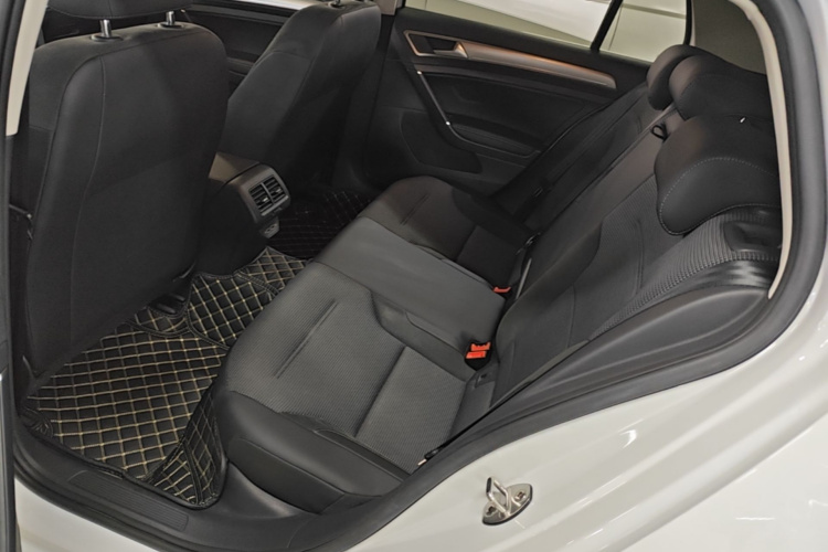 Volkswagen Golf 2020 #13 Volkswagen Golf 2020 car image #13
