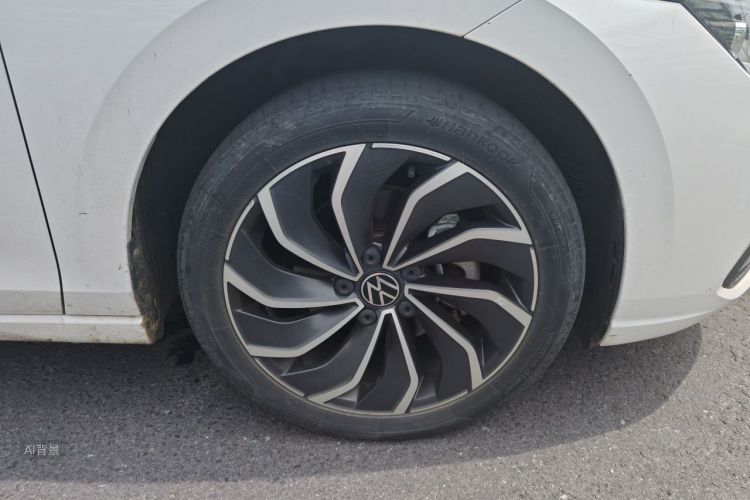 Volkswagen Golf 2022 car image #9