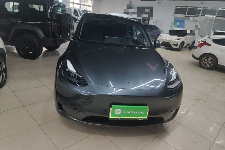 Tesla Model Y 2024 #3 Tesla Model Y 2024 car image #3