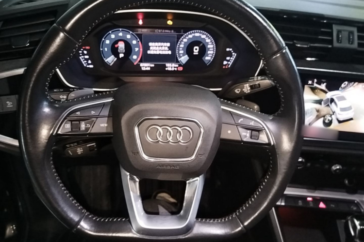 Audi Q3 2019 #15 Audi Q3 2019 car image #15
