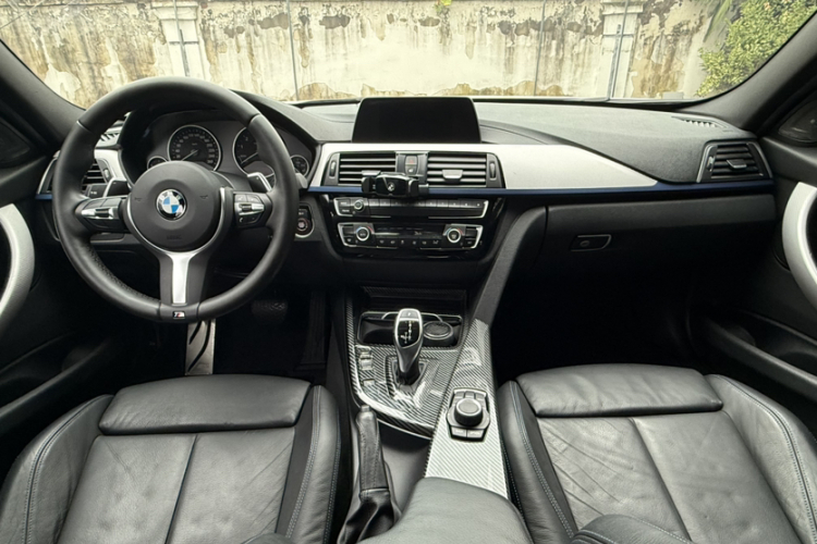 BMW 3 Series 2018 #21 BMW 3 Series 2018 car image #21