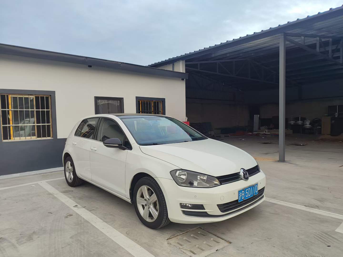 Volkswagen Golf 2017 immagine di auto 
