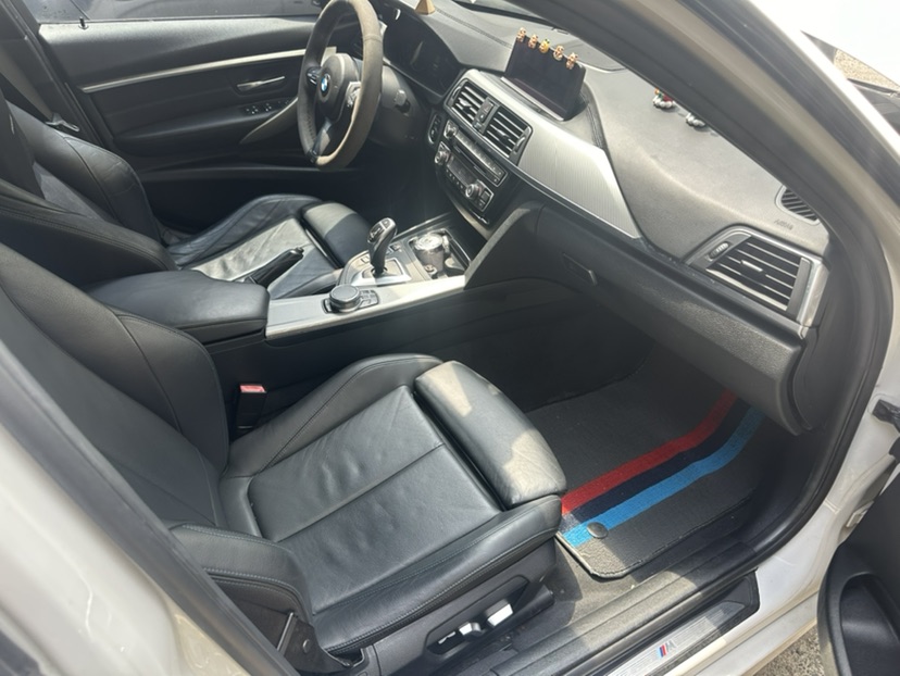 BMW 3 Series 2019 #5 BMW 3 Series 2019 car image #5