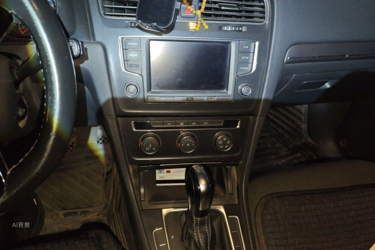 Volkswagen Golf 2017 car image #15