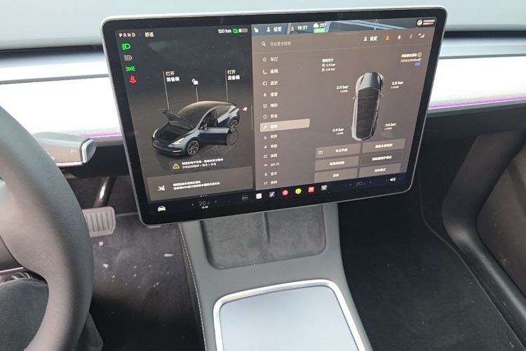 Tesla Model Y 2024 #13 Tesla Model Y 2024 car image #13