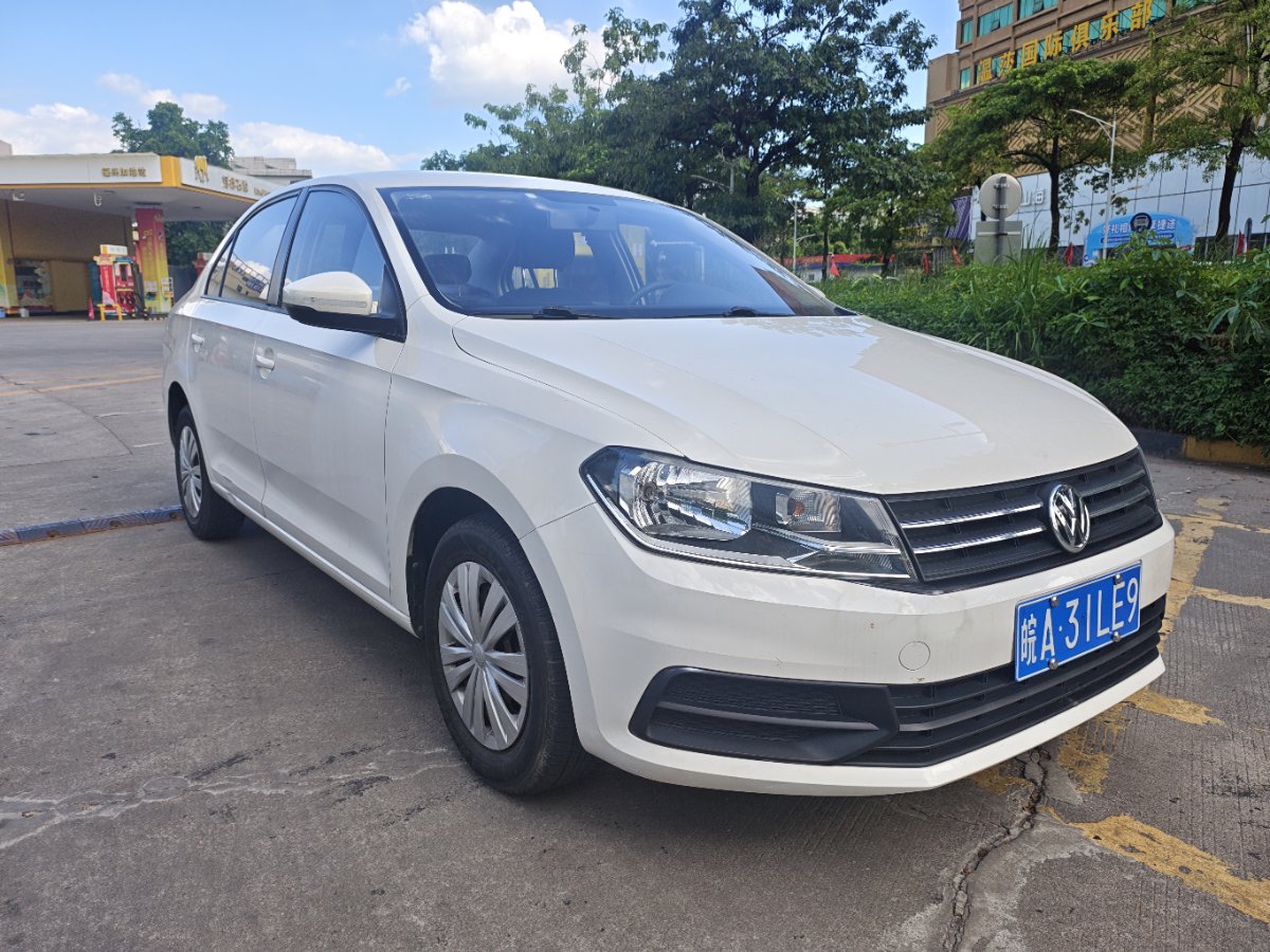 Volkswagen Santana 2019 car image #2
