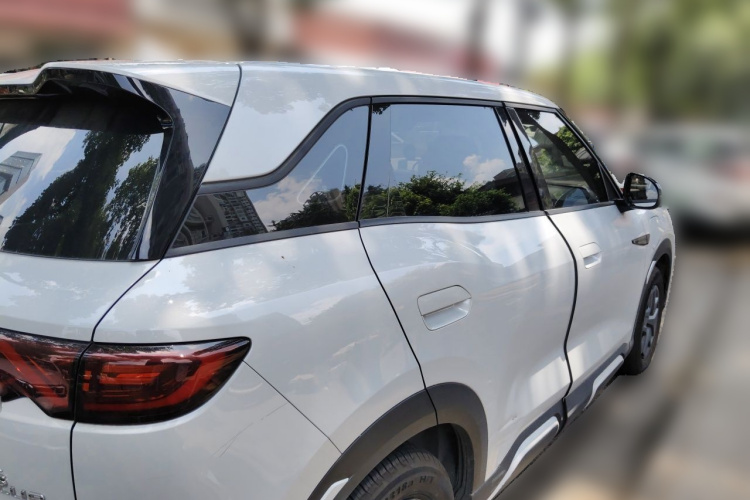 BYD YuanUP 2024 #5 BYD YuanUP 2024 car image #5