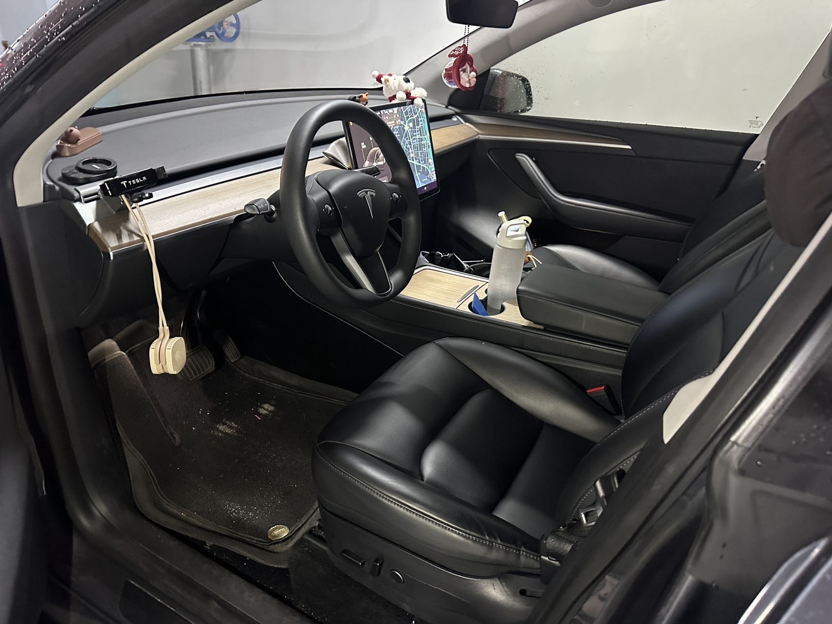 Tesla Model Y 2021 car image #5