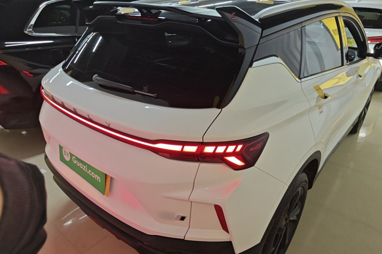 GEELY Coolray 2022 immagine di auto #5