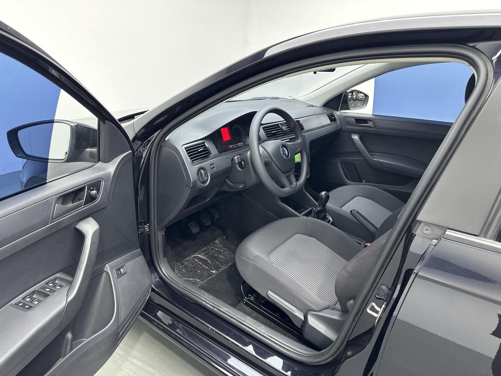 Volkswagen Santana 2022 #17 Volkswagen Santana 2022 car image #17