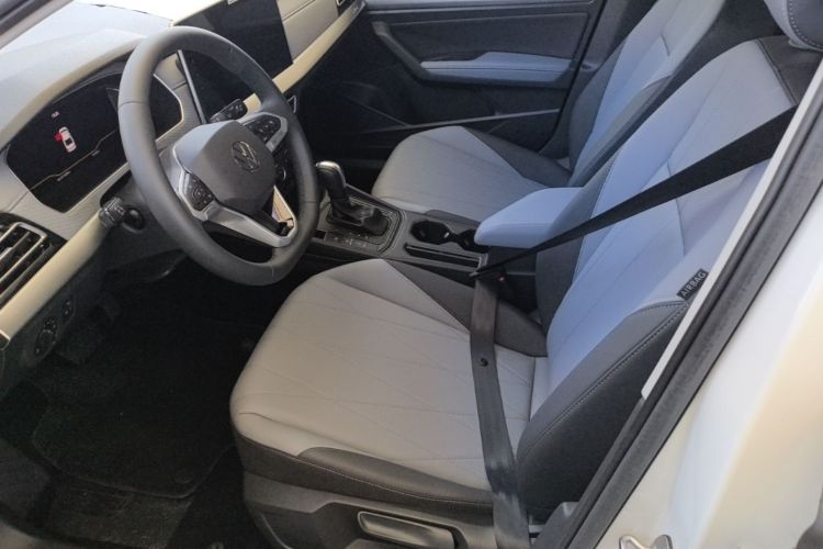 Volkswagen Lavida 2025 car image #15