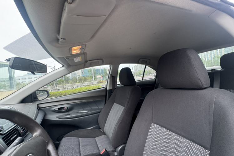 Toyota Vios 2015 immagine di auto #21
