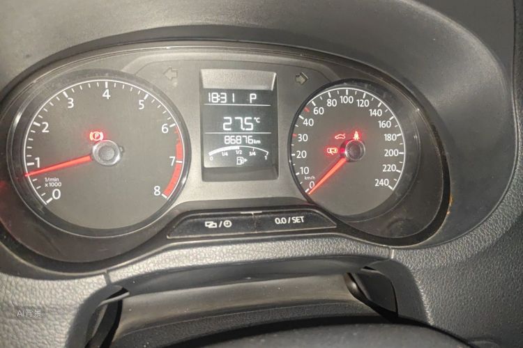 Volkswagen Polo 2018 car image #14