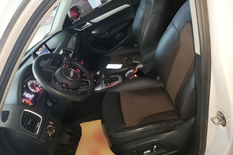 Audi Q3 2018 #15 Audi Q3 2018 car image #15
