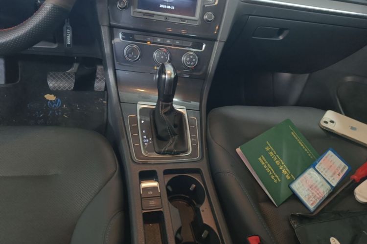 Volkswagen Golf 2017 #14 Volkswagen Golf 2017 car image #14