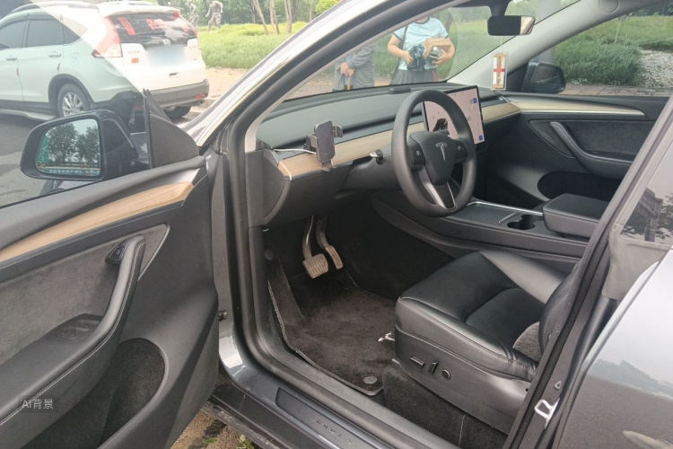 Tesla Model Y 2022 #18 Tesla Model Y 2022 car image #18