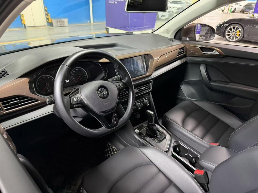Volkswagen Tharu 2019 car image #3