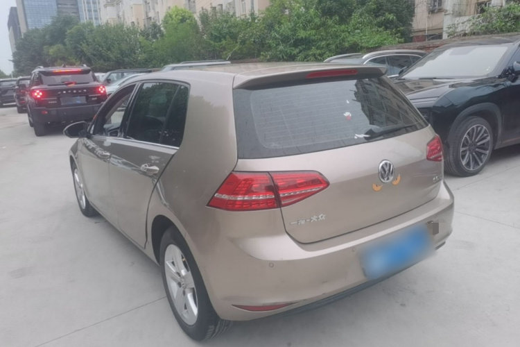 Volkswagen Golf 2016 car image #5