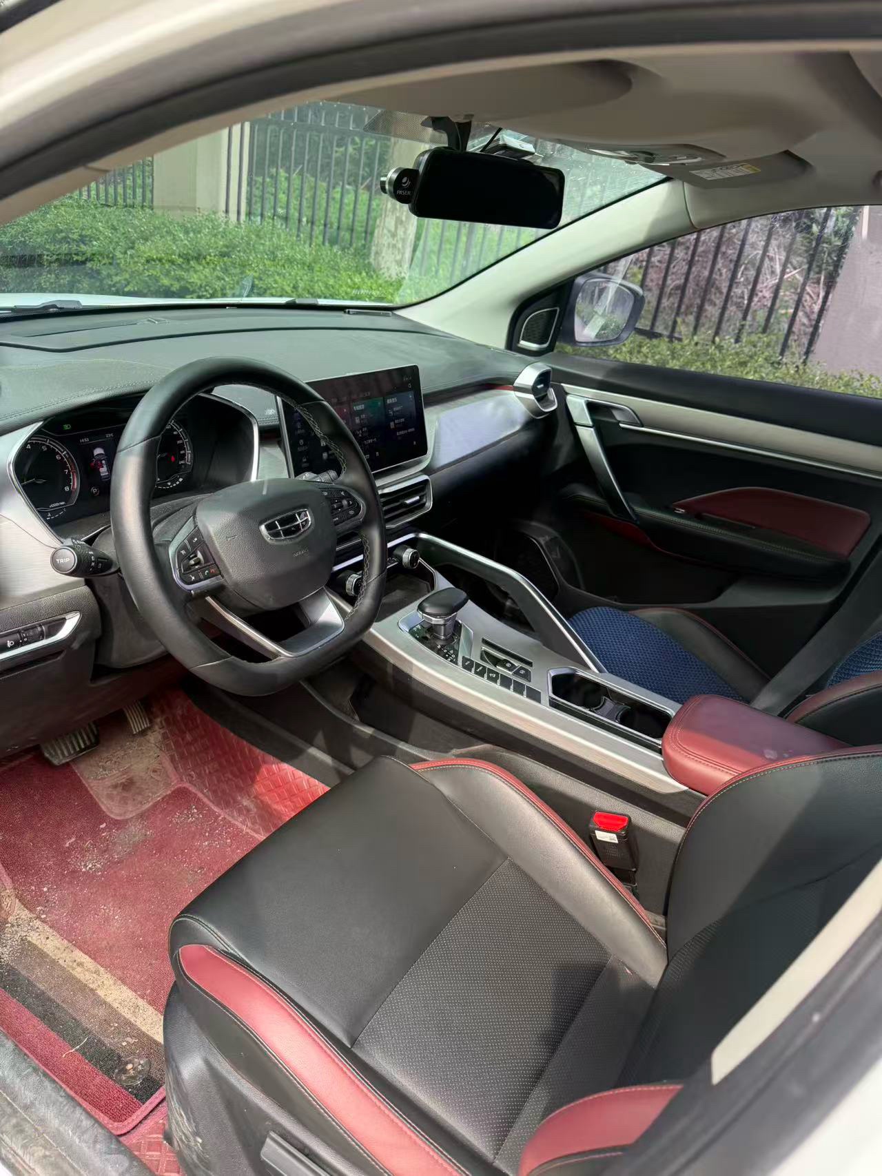 GEELY Coolray 2022 car image #2