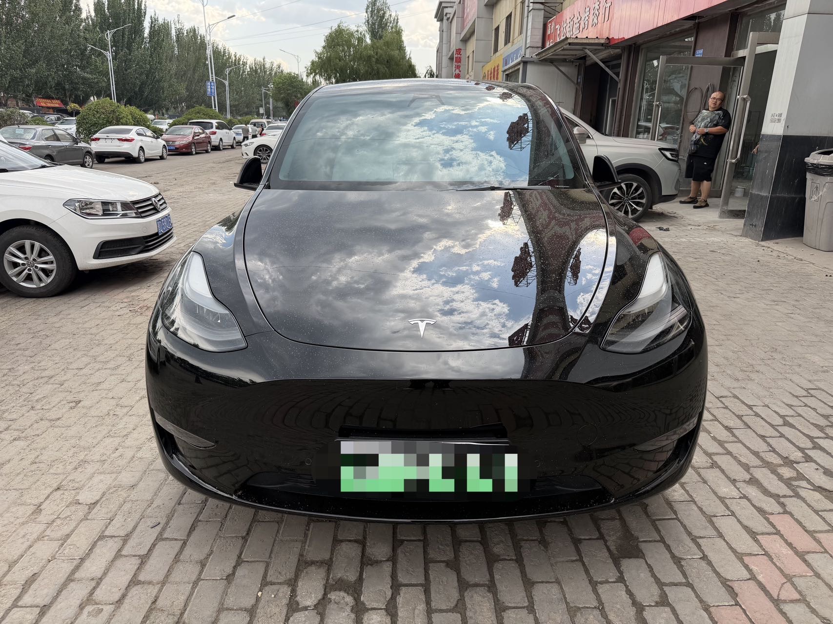 Tesla Model Y 2021 #2 Tesla Model Y 2021 car image #2