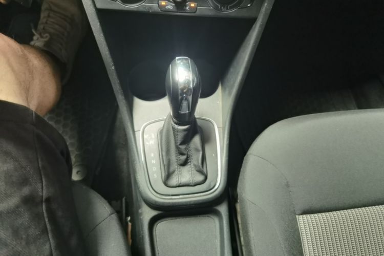 Volkswagen Polo 2017 car image #14
