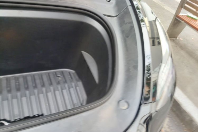 Tesla Model Y 2022 car image #24