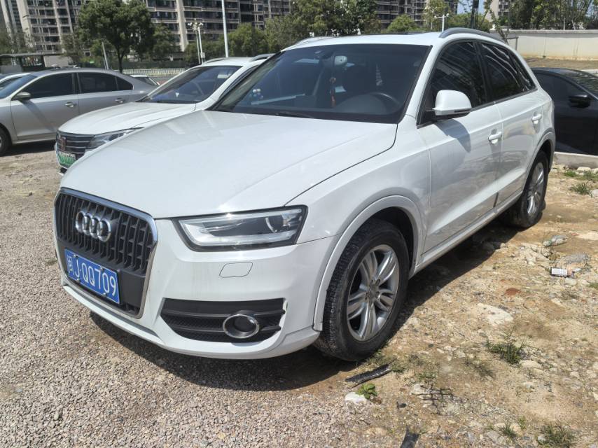 Audi Q3 2014 immagine di auto 