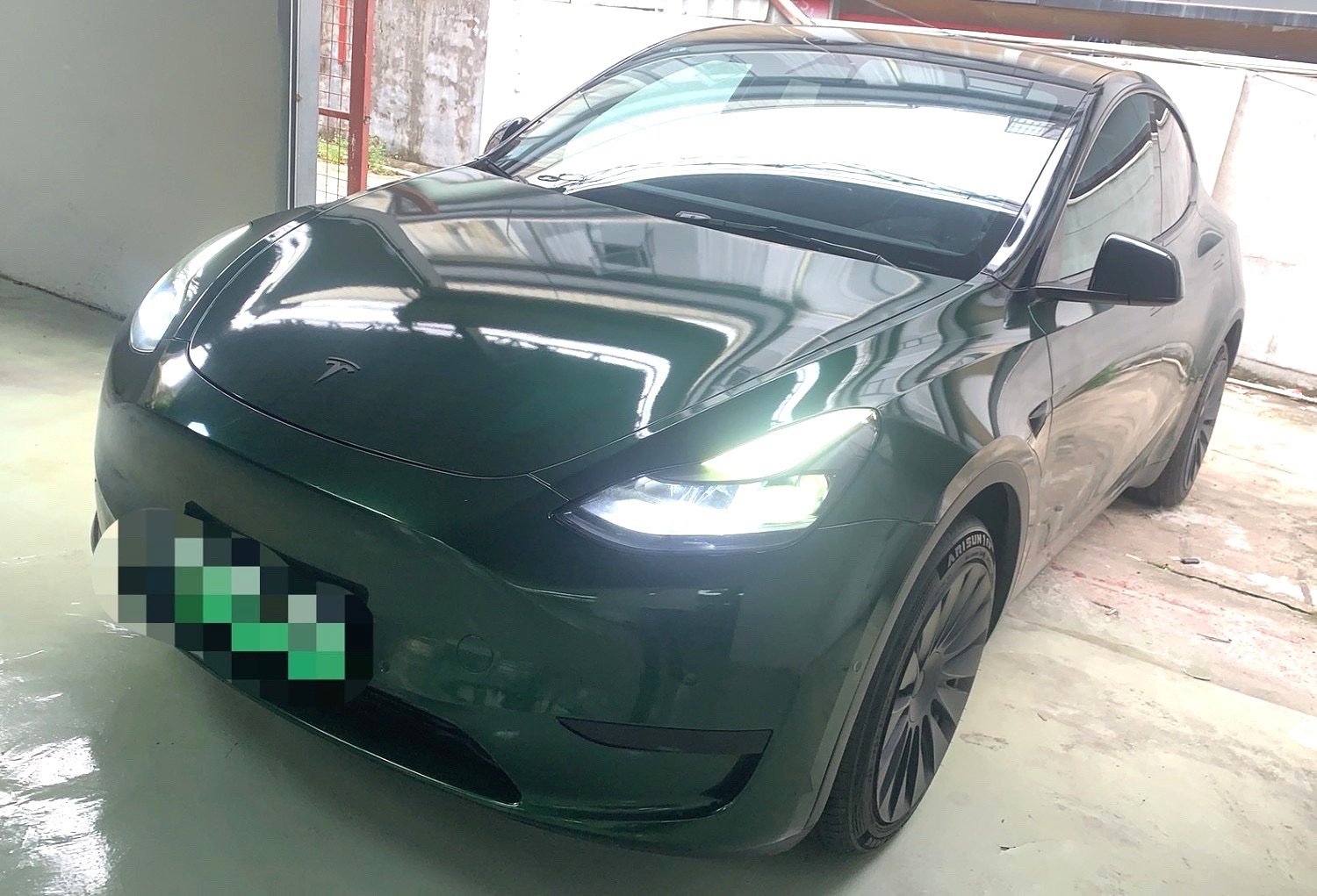 Tesla Model Y 2022 car image 