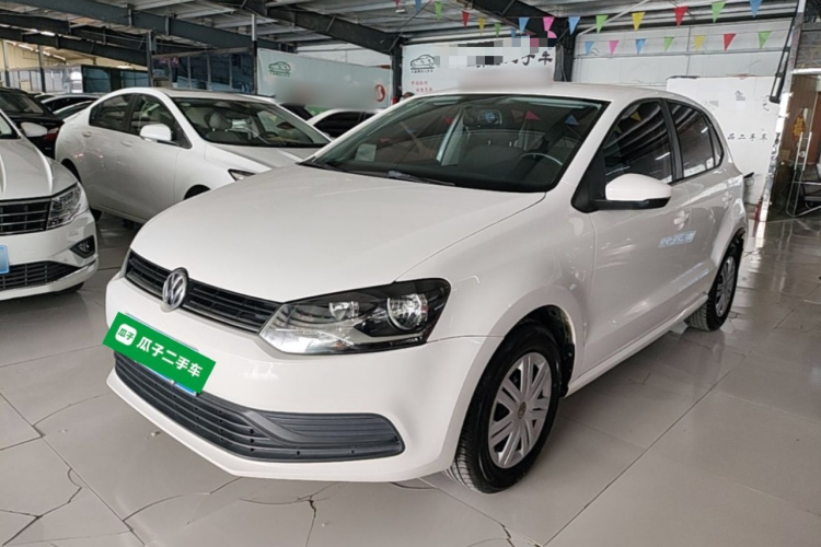 Volkswagen Polo 2017 car image #2