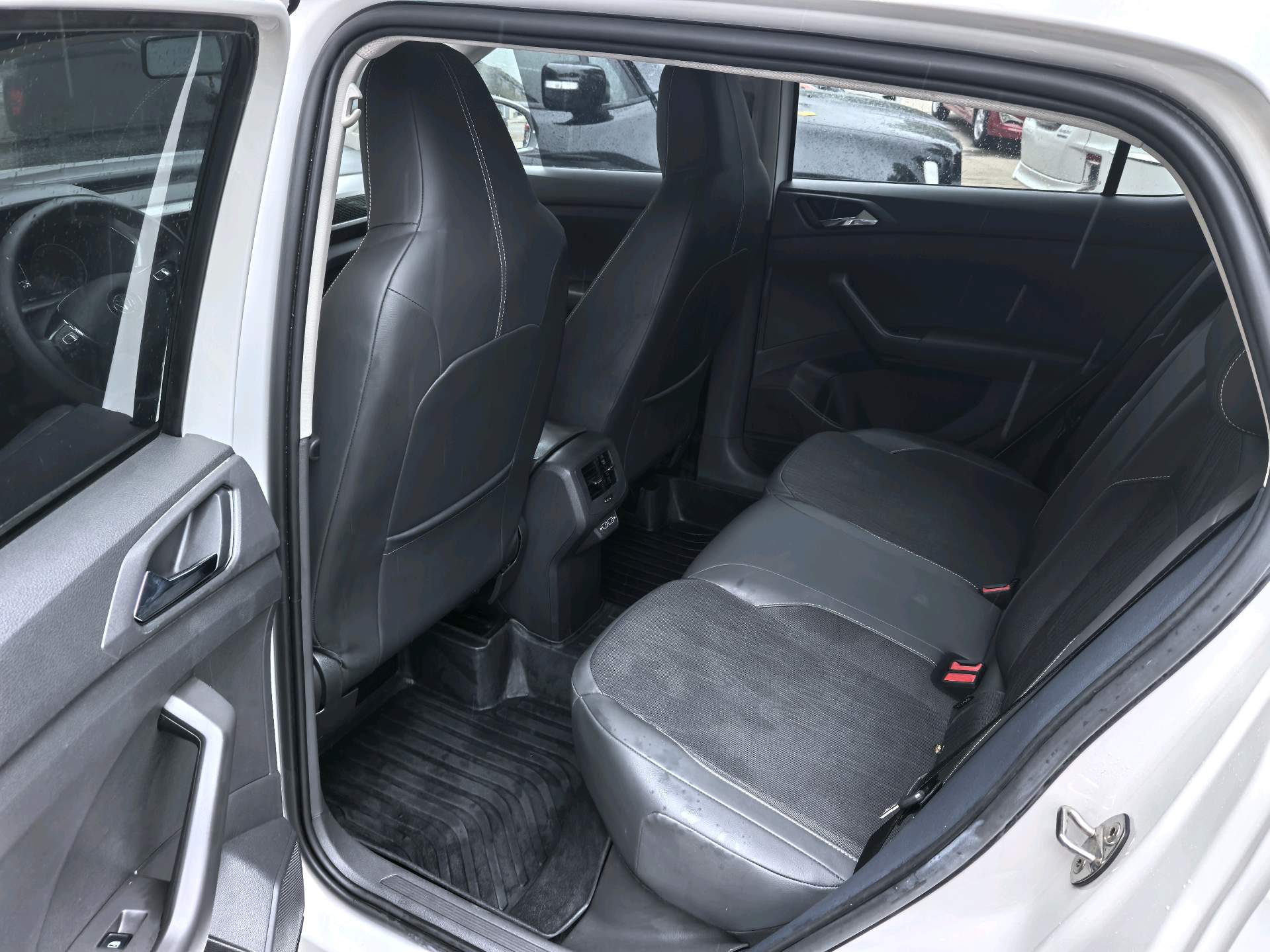 Volkswagen T-Cross 2020 imagem de carro #3