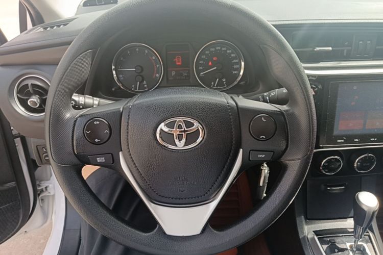 Toyota Corolla 2019 #11 Toyota Corolla 2019 car image #11